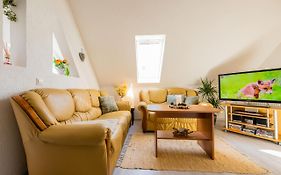 Waldblickwohnung mit Gartensauna und Kamin